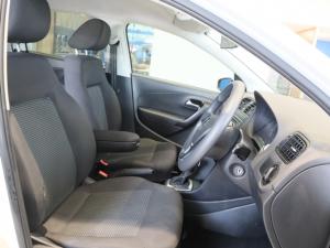 Volkswagen Polo Vivo hatch 1.6 Comfortline auto - Image 5