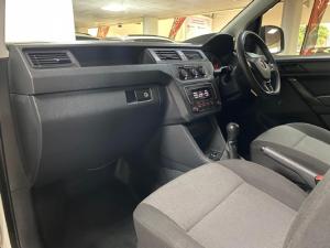 Volkswagen Caddy 2.0TDI panel van - Image 9