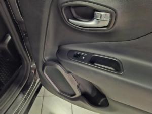 Jeep Renegade 2.4L 4x4 Trailhawk - Image 10