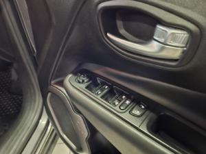 Jeep Renegade 2.4L 4x4 Trailhawk - Image 12
