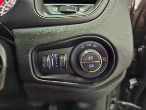 Jeep Renegade 2.4L 4x4 Trailhawk - Image 21