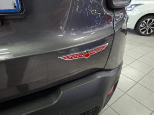 Jeep Renegade 2.4L 4x4 Trailhawk - Image 5