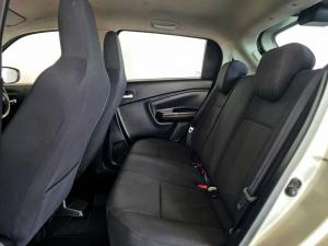 Toyota Vitz 1.0 XR manual - Image 13