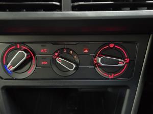 Volkswagen Polo hatch 1.0TSI Comfortline - Image 8