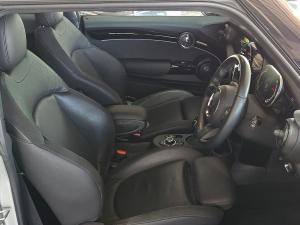 MINI Hatch Cooper SE Hatch 3-door - Image 12