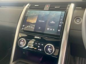 Land Rover Discovery D350 S - Image 13