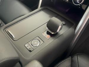 Land Rover Discovery D350 S - Image 8