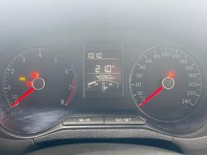 Volkswagen Polo Vivo hatch 1.4 Trendline - Image 14