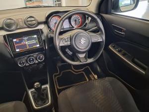 Suzuki Swift 1.2 GLX manual - Image 10