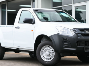 Isuzu D-Max Gen 6 250 single cab Fleetside safety - Image 1