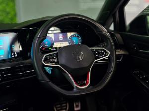 Volkswagen Golf GTI - Image 9