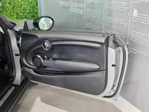 MINI Hatch Cooper Hatch 3-door auto - Image 14