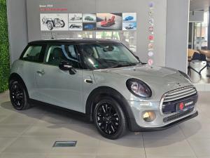 MINI Hatch Cooper Hatch 3-door auto - Image 1