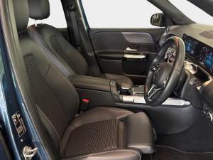Mercedes-Benz GLB GLB220d 4Matic Progressive - Image 13