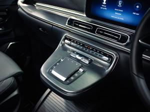 Mercedes-Benz V-Class V300d Exclusive - Image 17