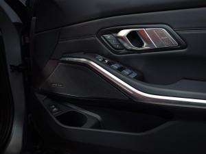 BMW M3 Xdrive Competition - Image 19