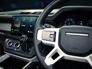 Land Rover Defender 110 D350 X-Dynamic HSE - Image 9