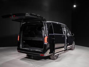 Mercedes-Benz V-Class V300d Exclusive - Image 30