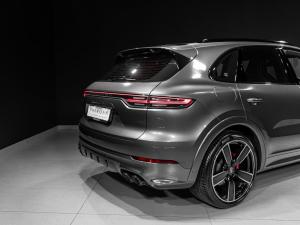 Porsche Cayenne GTS - Image 25