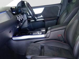 Mercedes-Benz GLA GLA200d Progressive - Image 14