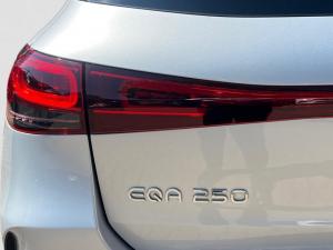 Mercedes-Benz EQA EQA250 Progressive - Image 9