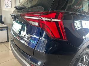 Mahindra XUV700 2.0T AX5 - Image 10