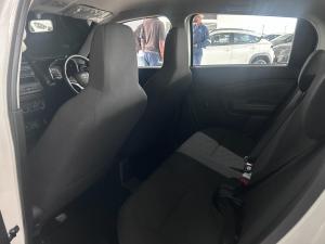 Toyota Vitz 1.0 - Image 12