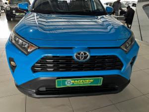 Toyota RAV4 2.0 GX auto - Image 4