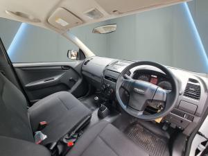 Isuzu D-Max Gen 6 250c single cab Fleetside - Image 9