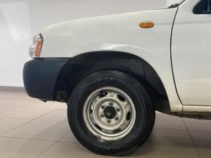 Nissan Hardbody NP300 2.5 TDi LWBS/C - Image 7