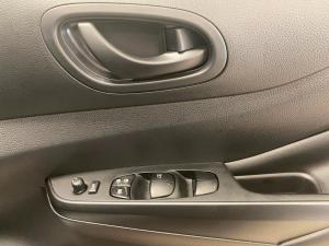 Nissan Navara 2.5DDTI PRO-4X 4X4 automatic D/C - Image 19