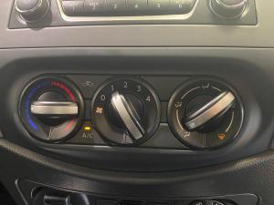 Nissan Navara 2.5DDTI SE 4X4 S/C - Image 13