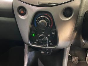 Toyota Aygo 1.0X-CLUSIV - Image 13