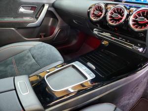 Mercedes-Benz A200 - Image 11