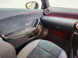 Mercedes-Benz A200 - Image 9