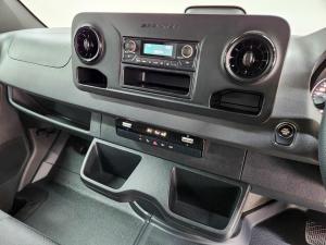Mercedes-Benz Sprinter 319 CDI AWDChassis Cab - Image 12