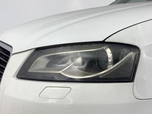 Audi A3 1.6 TDI Attraction Stronic - Image 4