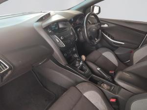 Ford Focus 2.0 Ecoboost ST1 - Image 3