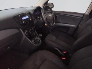 Hyundai i10 1.1 GLS/MOTION - Image 3