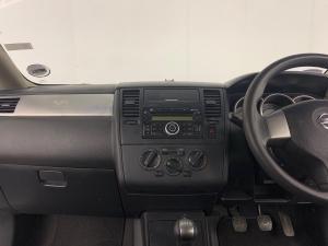 Nissan Tiida 1.6 Visia + - Image 11