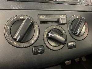 Nissan Tiida 1.6 Visia + - Image 8