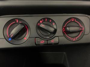 Volkswagen Polo Vivo 1.4 Trendline - Image 12