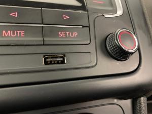 Volkswagen Polo Vivo 1.4 Trendline - Image 9