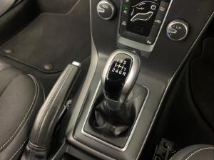 Volvo V40 T3 Kinetic - Image 11