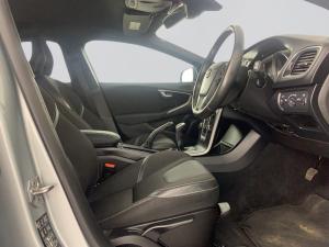 Volvo V40 T3 Kinetic - Image 16