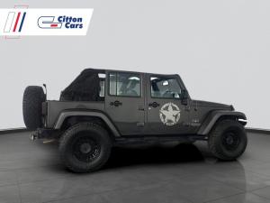 Jeep Wrangler Unltd Sahara 3.6L V6 automatic - Image 3