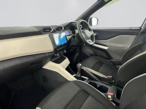 Nissan Magnite 1.0 Visia AMT - Image 15