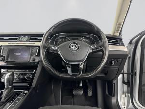 Volkswagen Passat 2.0 TSI R-LINE DSG - Image 11