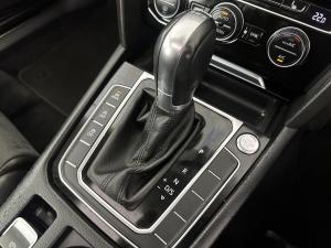 Volkswagen Passat 2.0 TSI R-LINE DSG - Image 8