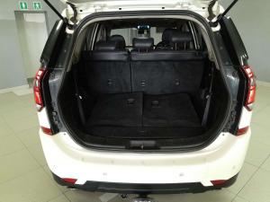 Mahindra XUV 500 2.2D Mhawk automatic 7 Seat - Image 5